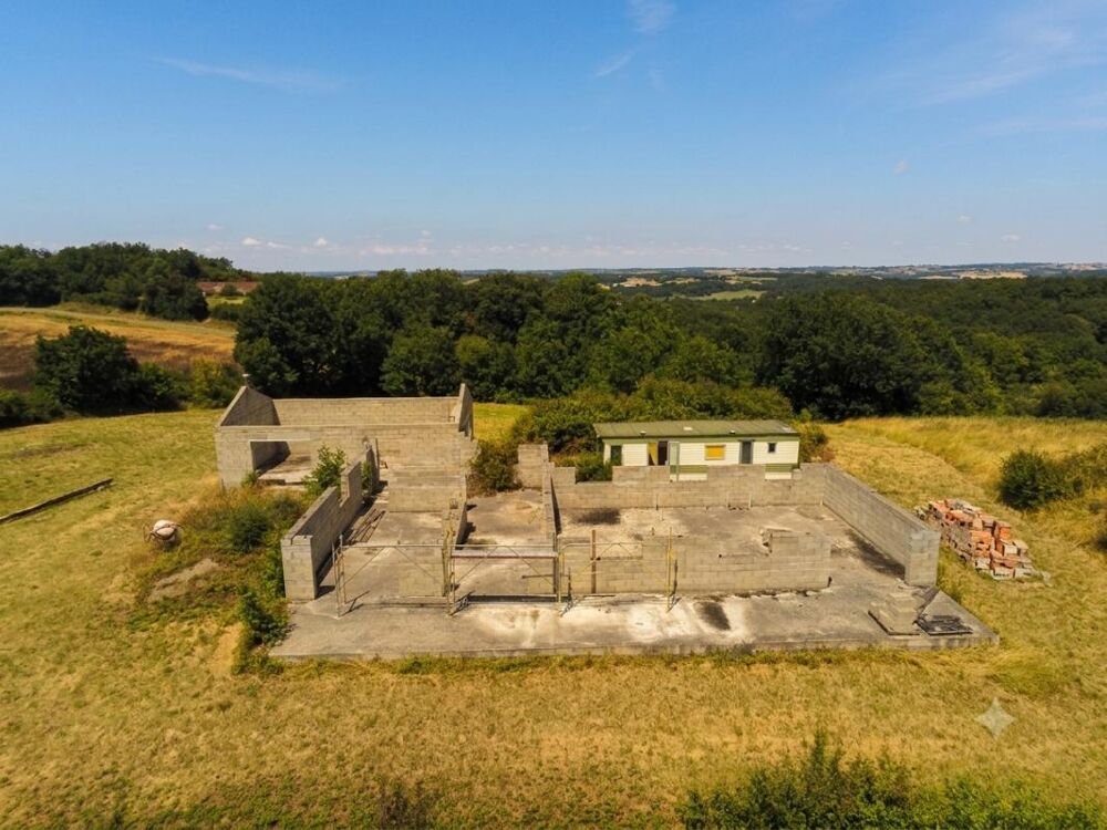 Maison en cours de construction proche Marciac sur 1,17 hectare
