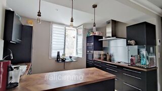  Maison  vendre 10 pices 360 m