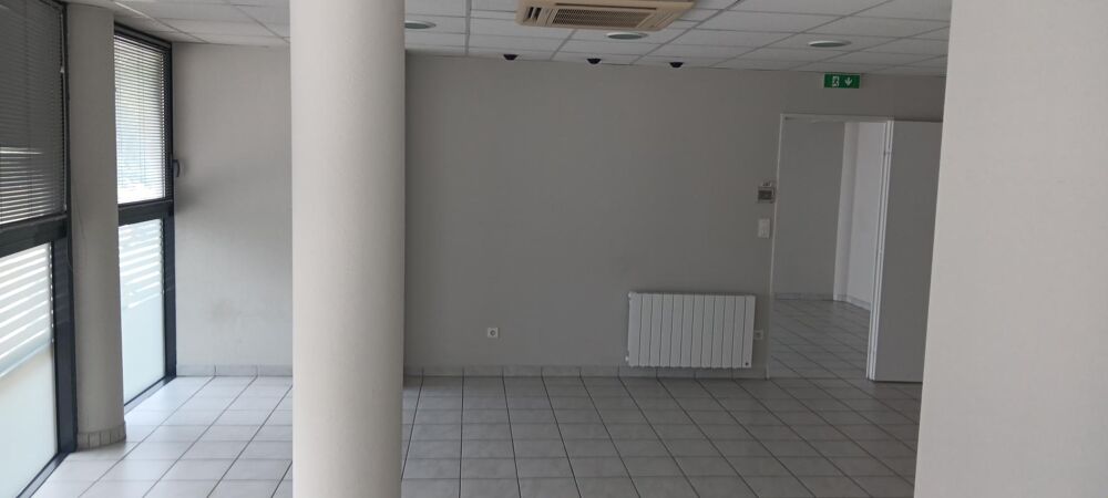   Local commercial; 1er - LOCATION LOCAL COMERCIAL RODEZ Rodez