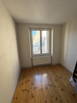  Appartement à louer 2 pièces 37 m² Rodez