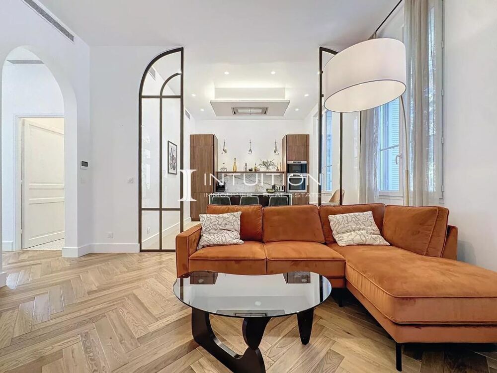 Vente Appartement Antibes - Centre : Vaste appartement bourgeois avec terrasse Antibes