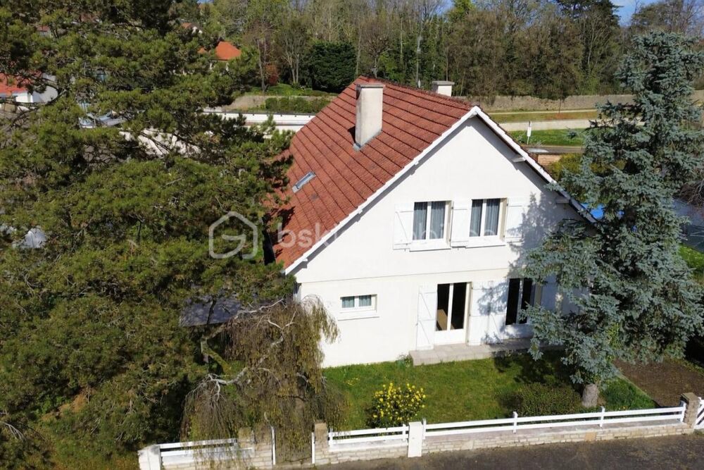 ? DAIX  Maison familiale de 174m² (204 m²de surface utile) avec jardin et fort potentiel