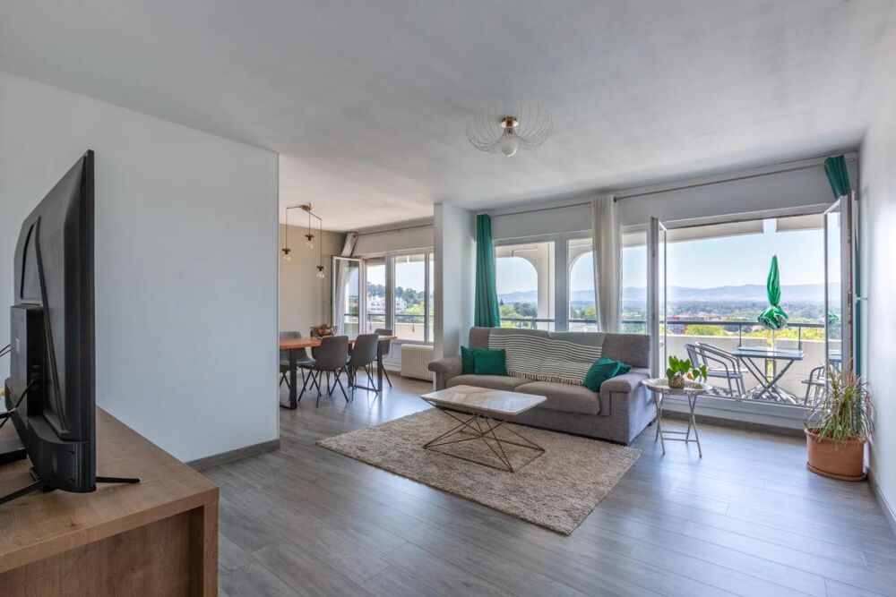 Appartement familial 6 pièces de 116 m² avec vue dégagée  Lyon