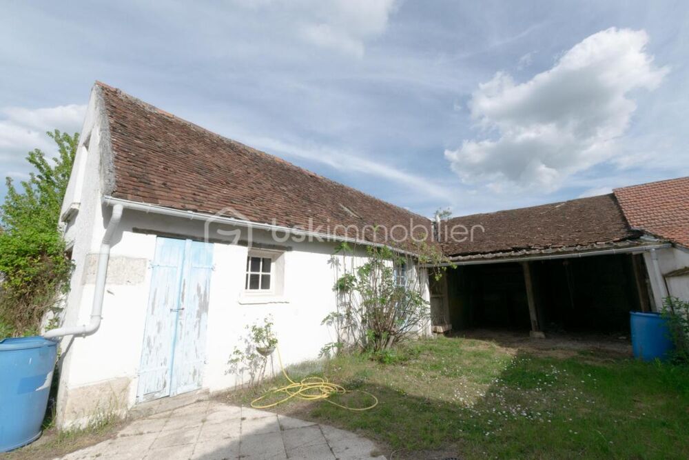 Maison de ville de 108 m²  Terrain de 847 m² avec dépendances et fort potentiel
