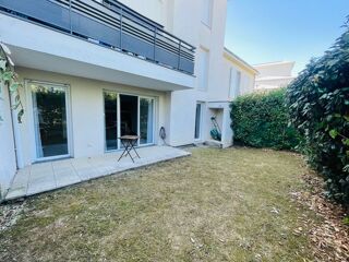  Appartement à louer 2 pièces 45 m²