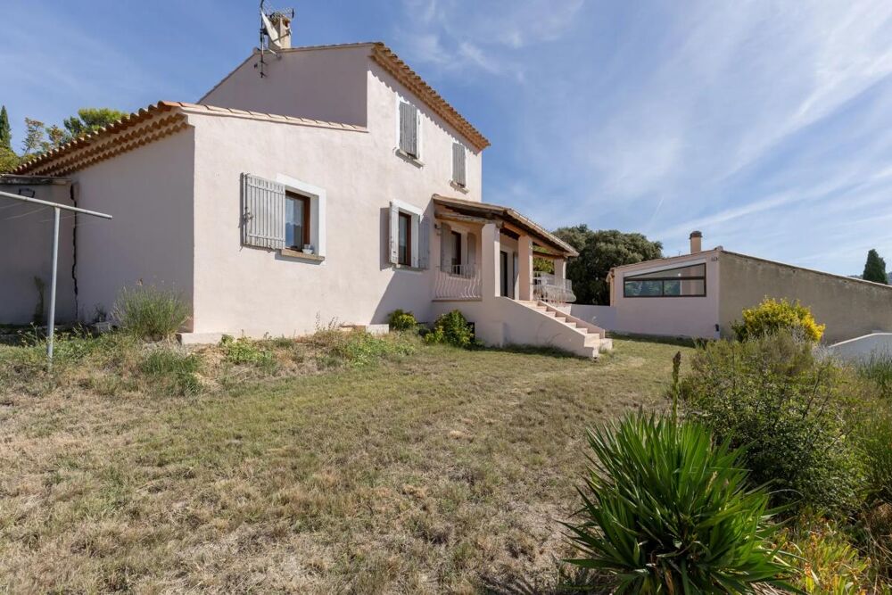 Maison de 5 pièces de 102 m² + studio de 40m2 à Saint-Saturnin-lès-Apt