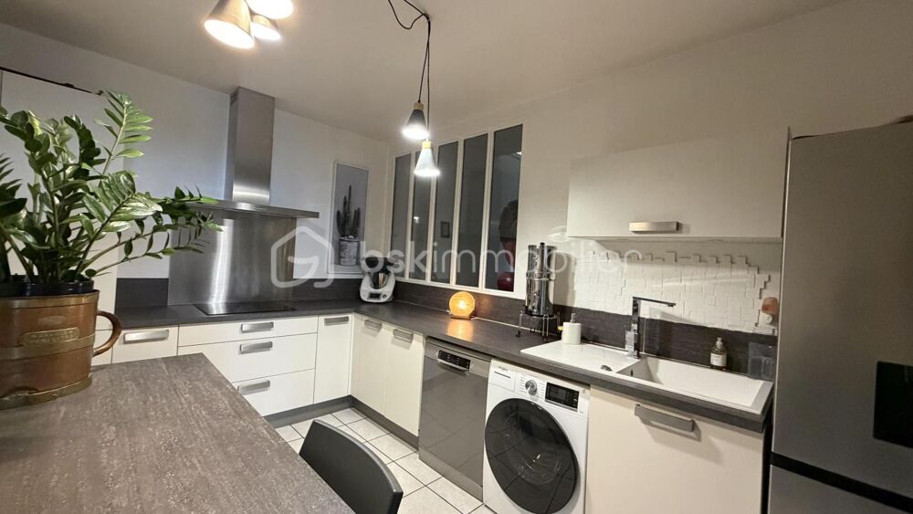 Vente Appartement POLLIONNAY PLEIN CENTRE VILLAGE - T3 BIS AVEC TERRASSE Pollionnay