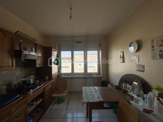  Immeuble à vendre 13 pièces 300 m²