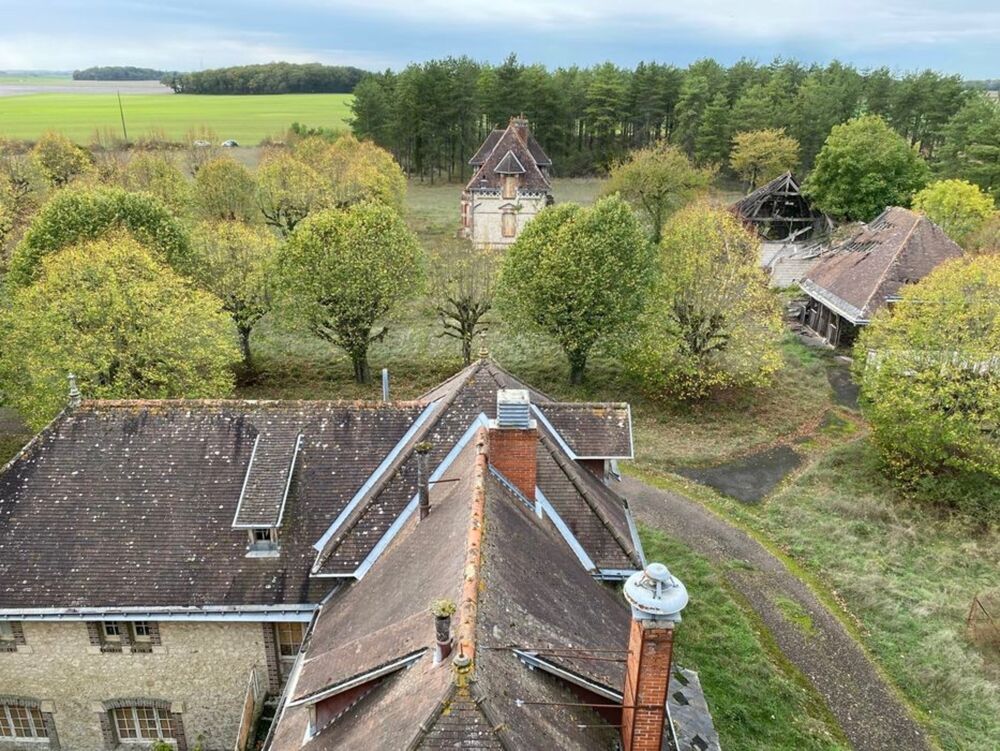 à vendre  Propriété/château Tours (37000)
