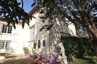  Maison  vendre 9 pices 280 m