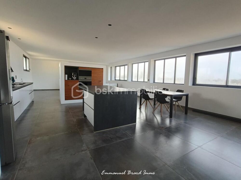 Vente Maison Maison à finir de rénover 180m2 habitables Ayron