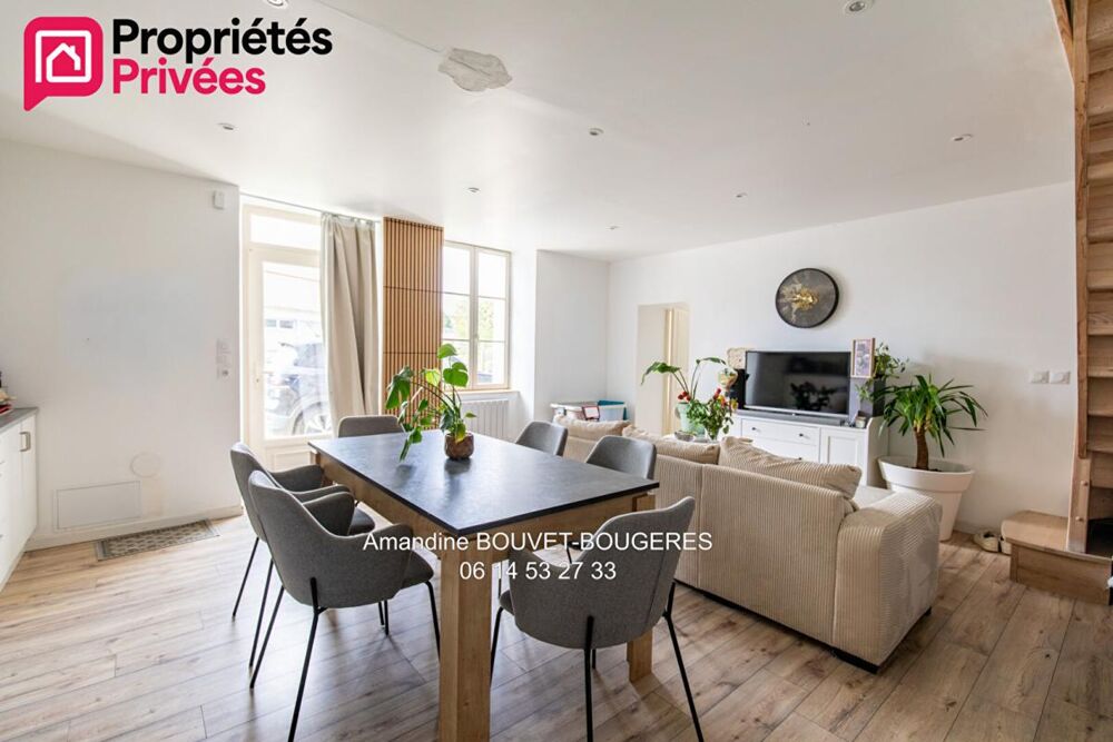 Vente Maison BAIS 35680- 3 CHAMBRES- GARAGE-188 980 EUROS HAI- JARDIN Bais