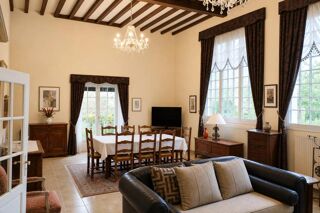  Propriété/château à vendre 7 pièces 218 m²