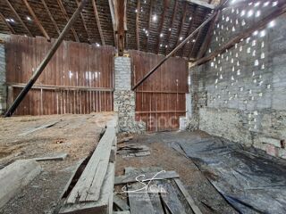  Remise / Grange � vendre 2 pi�ces 260 m�