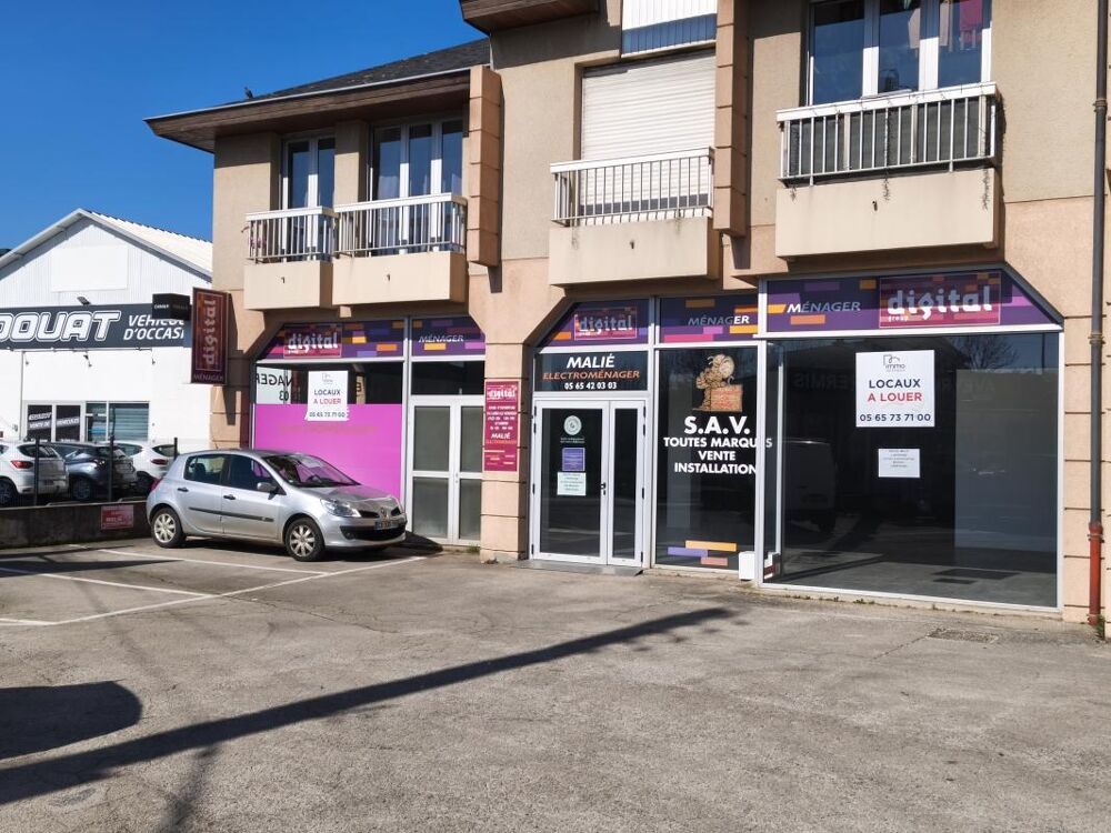   Onet le Château, Route de Séverac, local commercial de 400 m² avec belles vitrines 