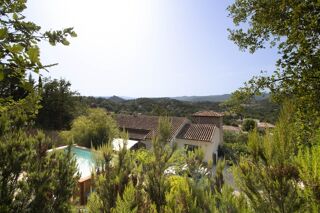  Villa  vendre 8 pices 240 m