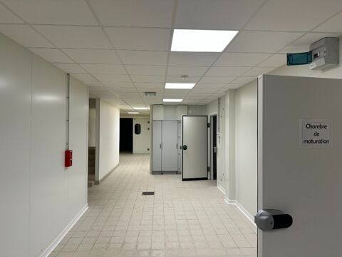   A VENDRE - BATIMENT D ACTIVITE 