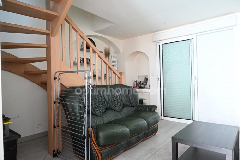Maison en pierre avec deux logements, terrasse panoramique et potentiel exceptionnel à DOUZILLAC (24)
