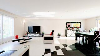  Villa  vendre 7 pices 340 m