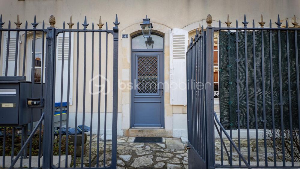 Maison bourgeoise (de ville) de caractère du début du 18e siècle au coeur de ville de NEVERS
