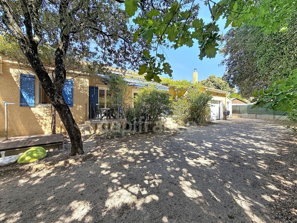 Bouchet  Maison de plain-pied avec piscine chauffée, spa et 2 garages