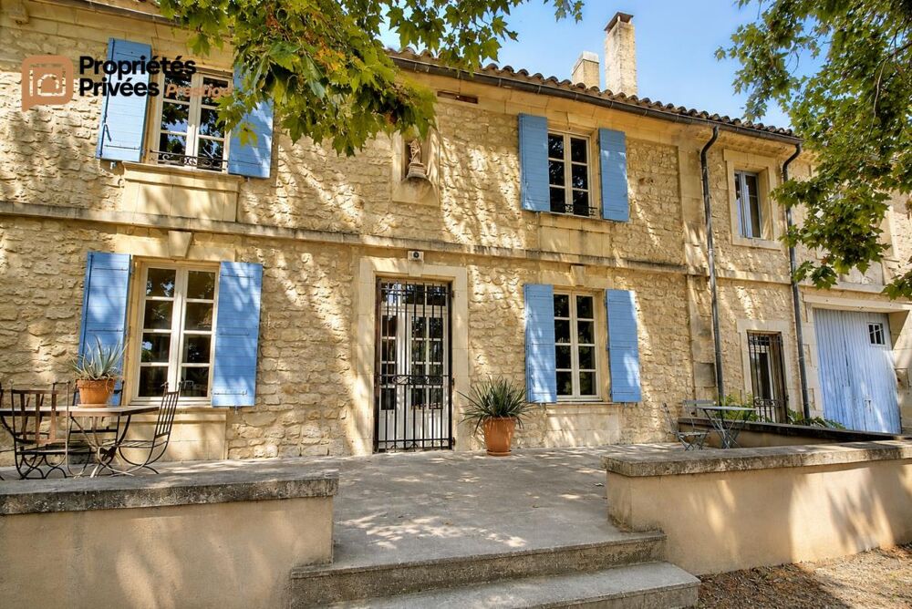 Vente Maison TARASCON  EN EXCLUSIVITÉ  Exceptionnel mas en pierre rénové de 364 m² habitables, offrant près de 1294 m² bâtis sur un terrain c Tarascon