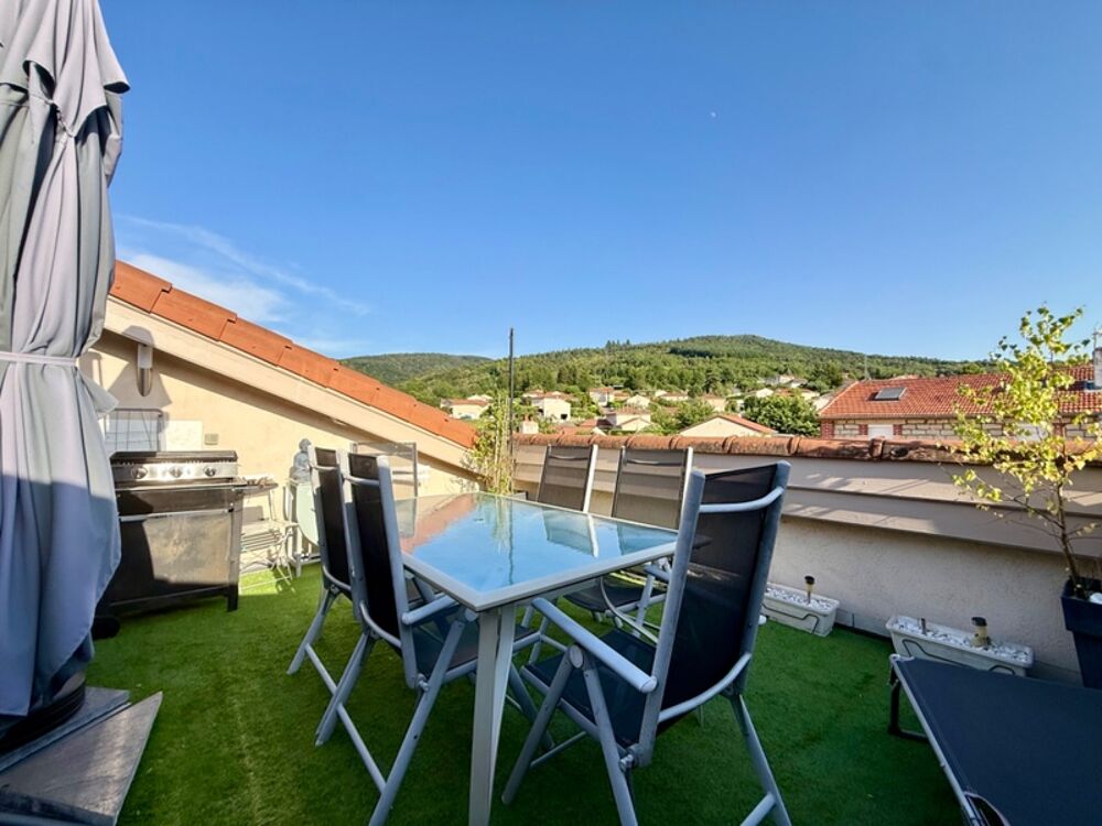 Appartement 5 pièces 94 m² · à Le Chambon Feugerolles · 94 m² · 149 000 €