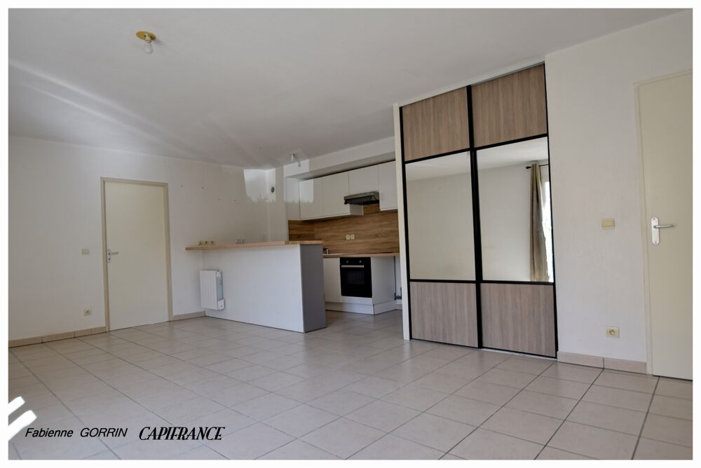 Vente Appartement Appartement à vendre 2 pièces PERIGNY (17) Appartement en RDC avec terrasse privative close, place de parking sécurisé et local Perigny