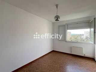  Appartement à vendre 4 pièces 77 m²