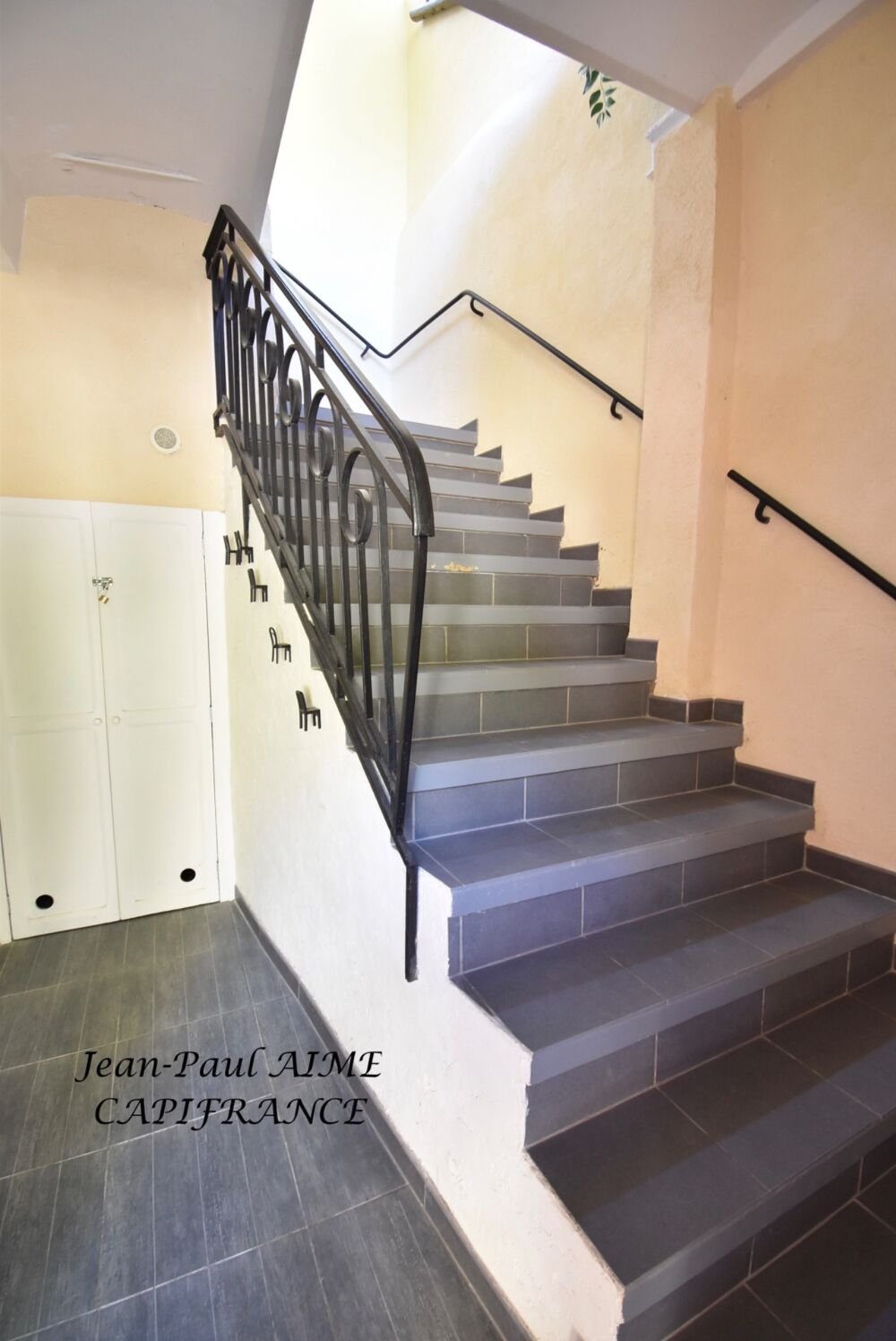 Vente Maison BARJAC – Maison de village soigneusement rénovée – 66 m² – Garage voûté Barjac