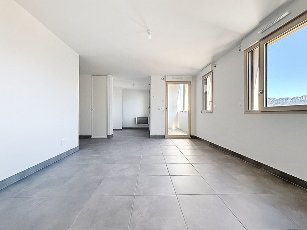 Meythet  T1 récent avec balcon