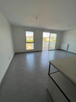  Appartement à louer 3 pièces 70 m²