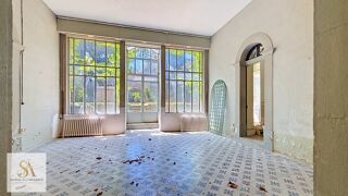  Immeuble à vendre 15 + pièces 758 m²