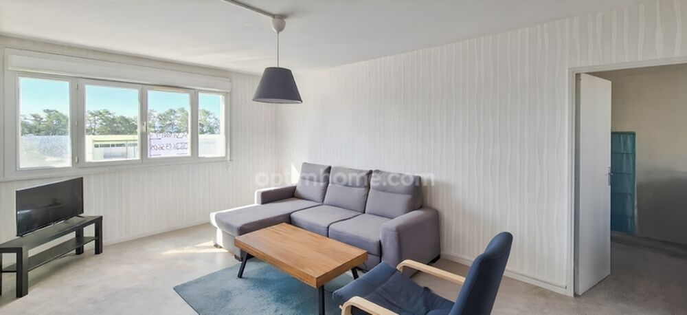 25200 GRAND CHARMONT  APPARTEMENT T3  2 CHAMBRES  LUMINEUX