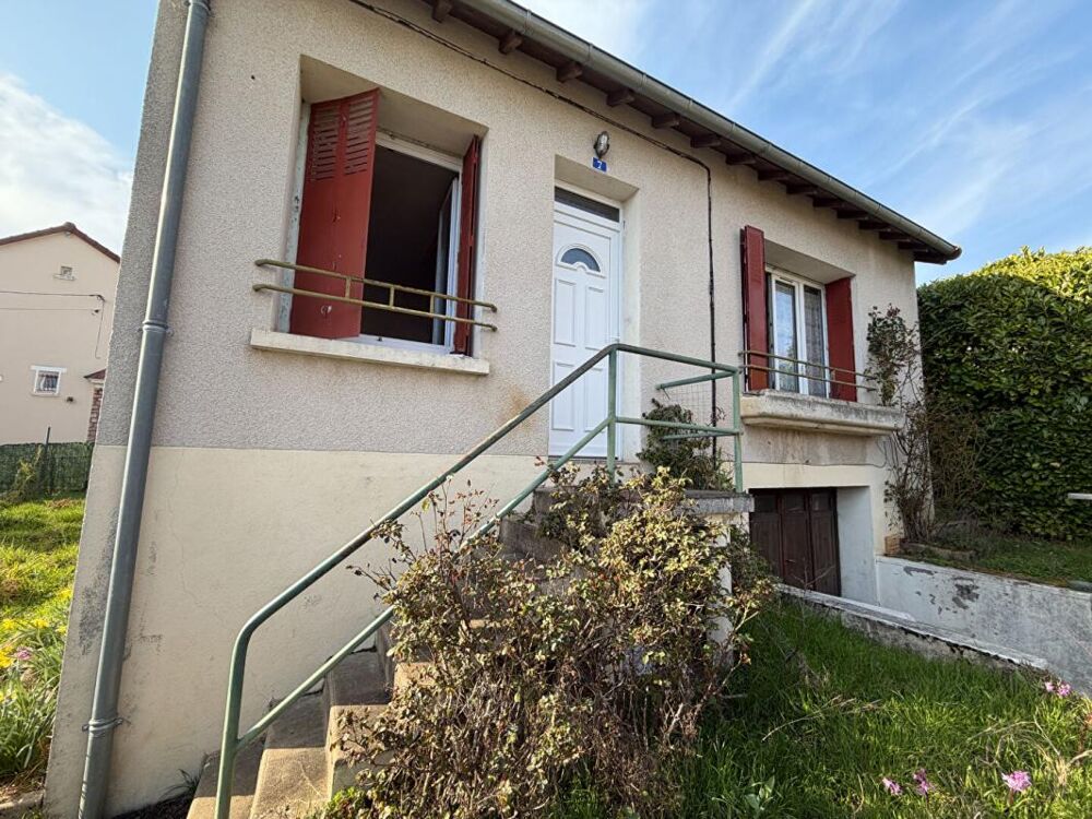 Maison sur sous sol dans un quartier calme de la ville d'Imphy