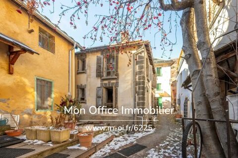   R�f�rence : 6225-CLG. - Maison de village � r�nover 110 m� + jardin Maison - 4 pi�ce(s) - 110 m�
