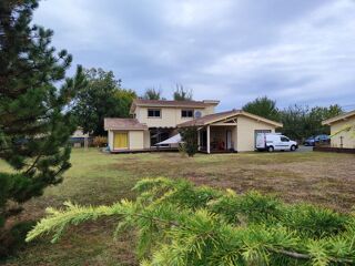  Maison  vendre 6 pices 196 m