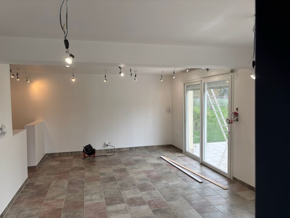 Vente Maison EVRIGUET JOLIE MASION DE 3 PIECES, RENOVATION RECENTE EN CAMPAGNE PARCELLE DE 2154 M² Evriguet