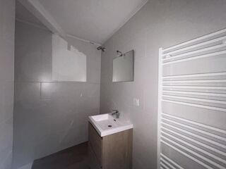  Appartement à louer 2 pièces 57 m²