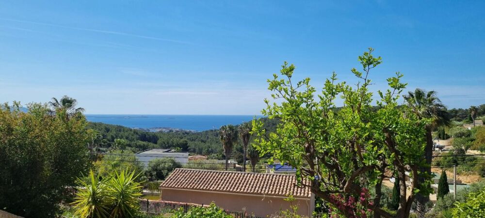 Vente Villa Villa  10 pièce(s) 220 m2 sur 2000 m² piscinable vue mer Bandol