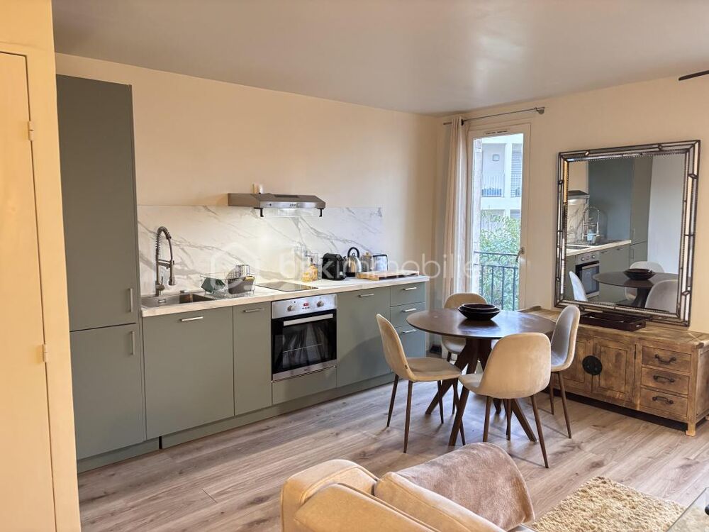 SAINT-TROPEZ  CHARMANT STUDIO À DEUX PAS DE LA PLACE DES LICES