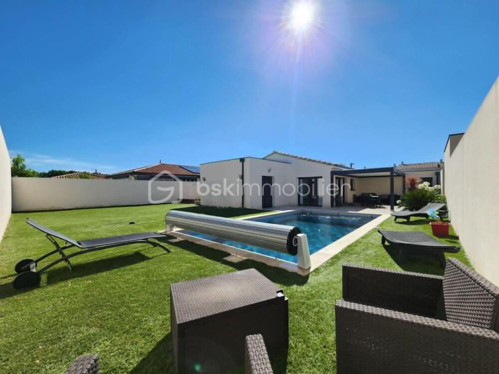 Vente Villa EXCLUSIVITÉ – Superbe villa de plain-pied avec 4 chambres, piscine maçonnée et boulodrome près de Pézenas (à Tourbes) Tourbes