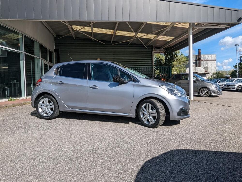 208 (2) 1.2 PURETECH 110 S&S 6CV ALLURE BUSINESS EAT6 5P 2019 occasion 78240 Chambourcy