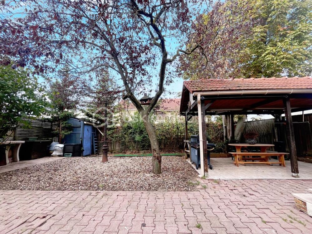 Vente Maison Maison individuelle de caractère - 9 pièces environ 193m2 - Terrain 341m2 environ Acheres