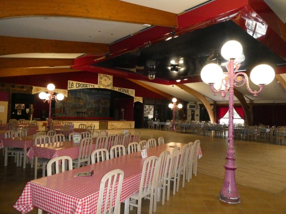 Vente Propriété/Château GIRMONT VAL D'AJOL (88) établissement à vendre de 3000m² au sol , mêlant dance et restauration.Terrain 25000m² Girmont val d ajol