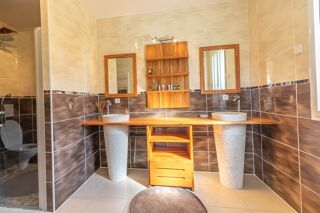  Maison � vendre 9 pi�ces 295 m�