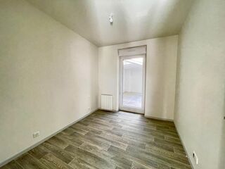  Immeuble à vendre 8 pièces 140 m²