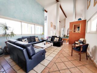  Maison  vendre 9 pices 270 m