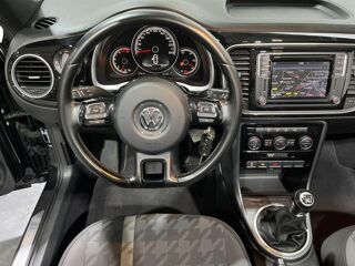 COCCINELLE II Cabriolet 1.2 TSI 105 BMT BVM6 Origin 2017 occasion 31100 Toulouse