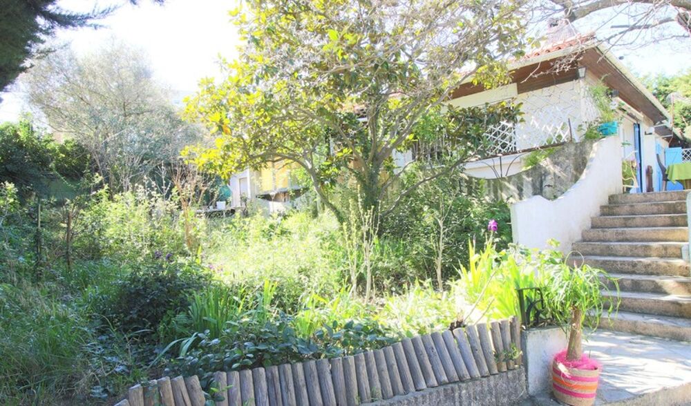 Vente Maison Maison 7p, 142m2, terrasse 35m2, piscine, terrain 740m2, garage, cave Les olives